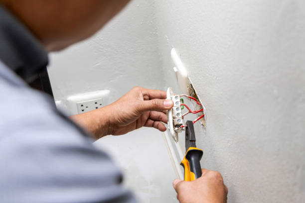 Best Licensed Electrician  in Garfield, TX